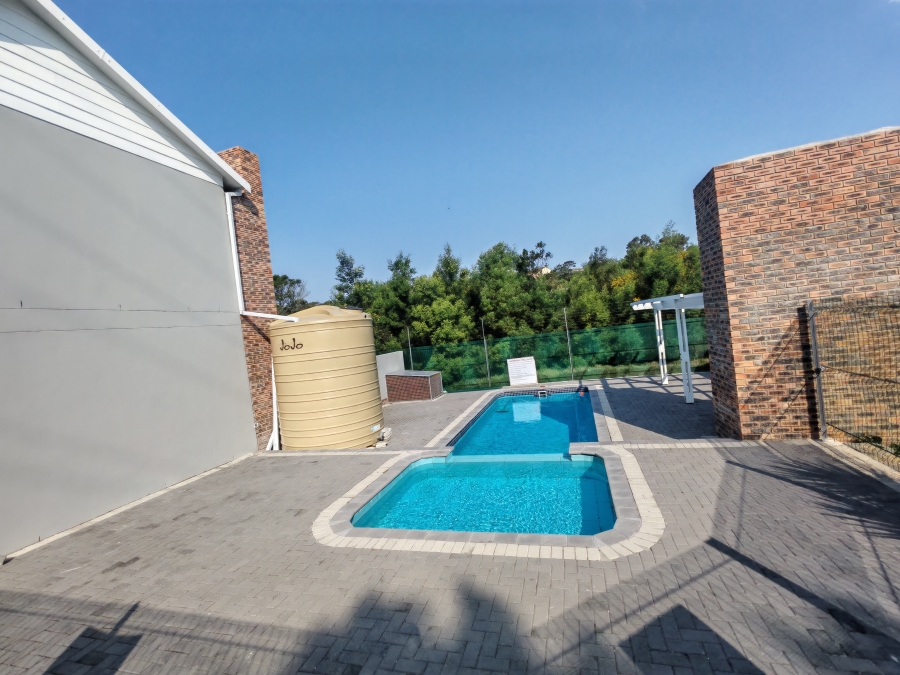 To Let 2 Bedroom Property for Rent in More Grove Eastern Cape